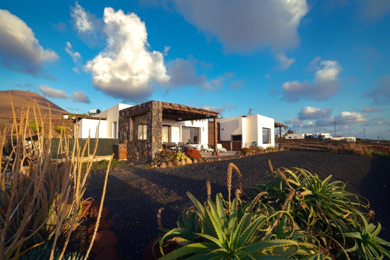 Villa Vistas Salinas Las Brenas Exterior photo