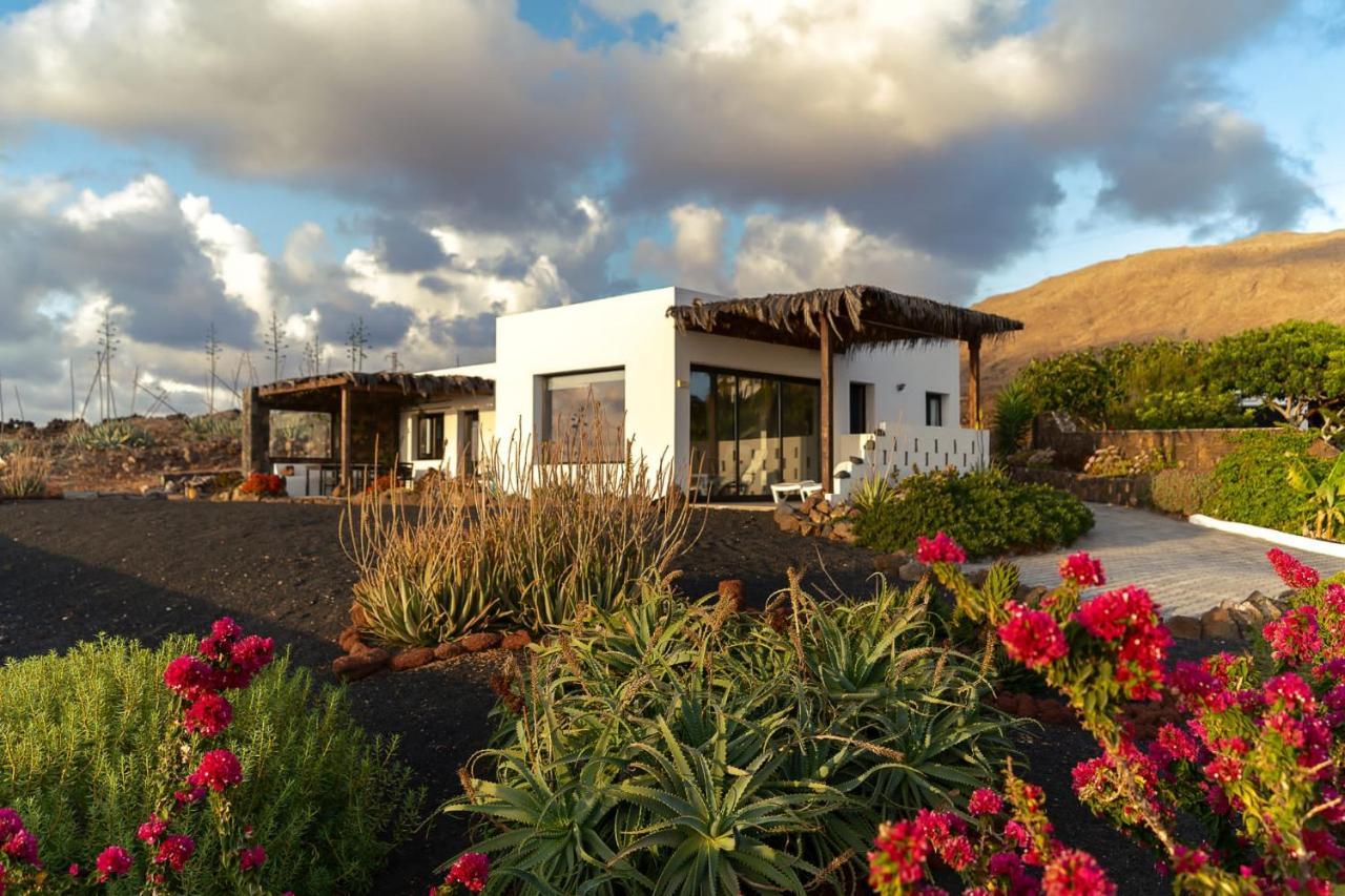 Villa Vistas Salinas Las Brenas Exterior photo